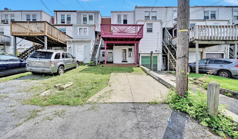 2531 PERKIOMEN Ave, Reading, PA 19606 - 3 Beds, 2 Bath