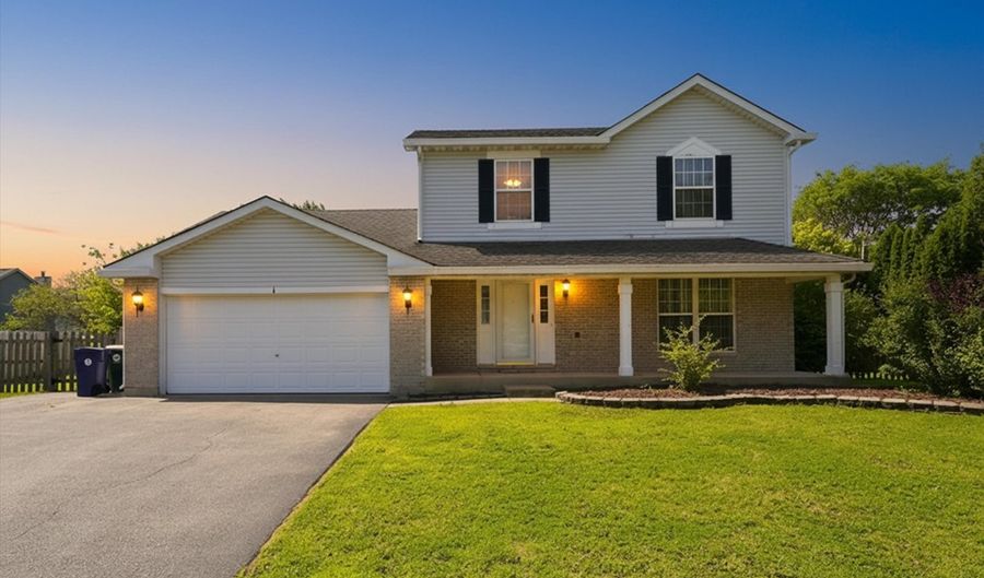 1 Regal Ct, Algonquin, IL 60102 - 3 Beds, 2 Bath