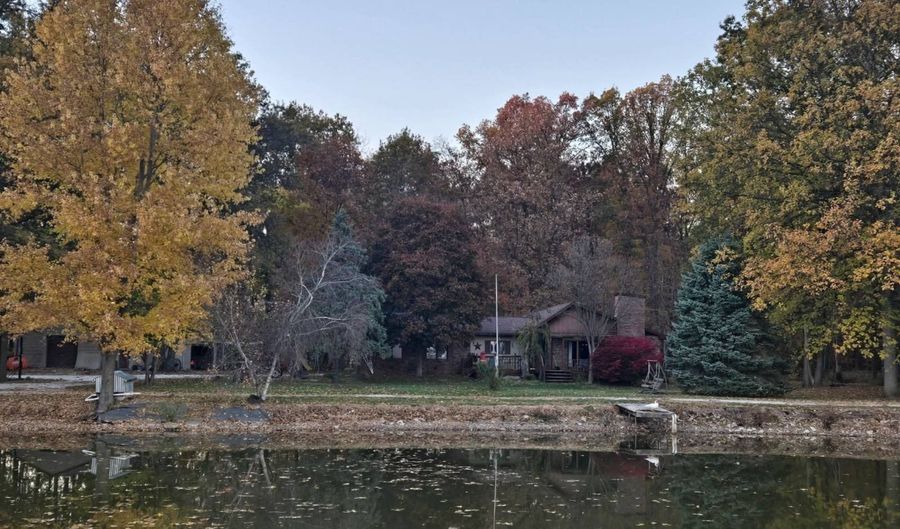 4296 N Liberty Rd, Attica, IN 47918 - 2 Beds, 2 Bath