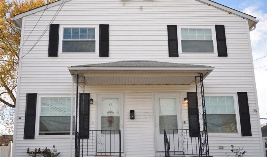 85 Richard St 2, Cranston, RI 02910 - 2 Beds, 2 Bath