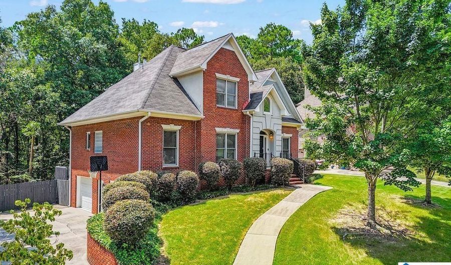 136 GLEN ABBEY Way, Alabaster, AL 35007 - 4 Beds, 4 Bath