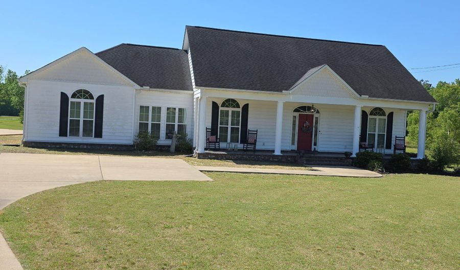 816 Mallard Lake Dr, Baldwyn, MS 38824 - 3 Beds, 2 Bath