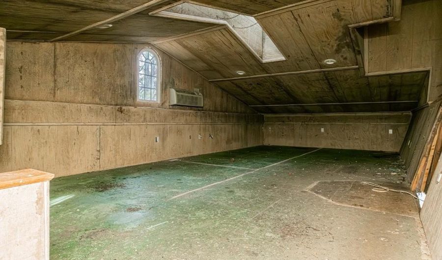 17211 QUEEN ANNE BRIDGE Rd, Bowie, MD 20716 - 5 Beds, 4 Bath