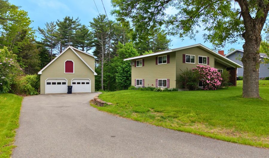 162 E Broadway Ext, Bangor, ME 04401 - 3 Beds, 2 Bath