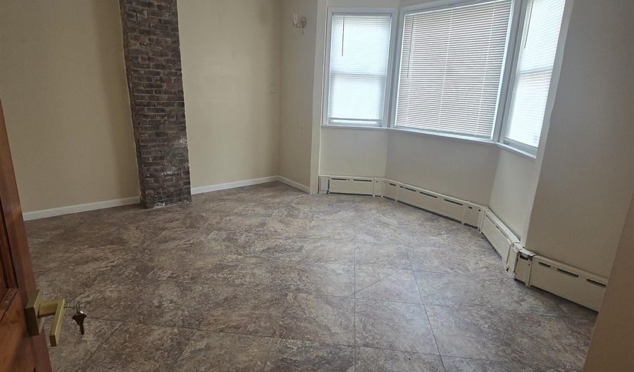 6 W 35TH St 1, Bayonne, NJ 07002 - 2 Beds, 1 Bath