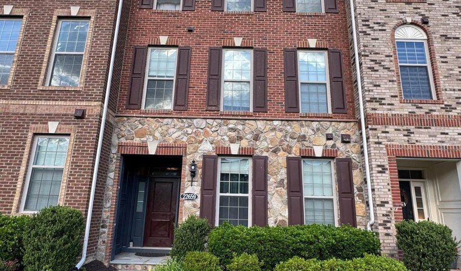 22659 NAUGATUCK Sq, Ashburn, VA 20148 - 4 Beds, 5 Bath