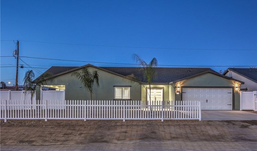 4724 Patterson Ave, Las Vegas, NV 89104 - 4 Beds, 2 Bath