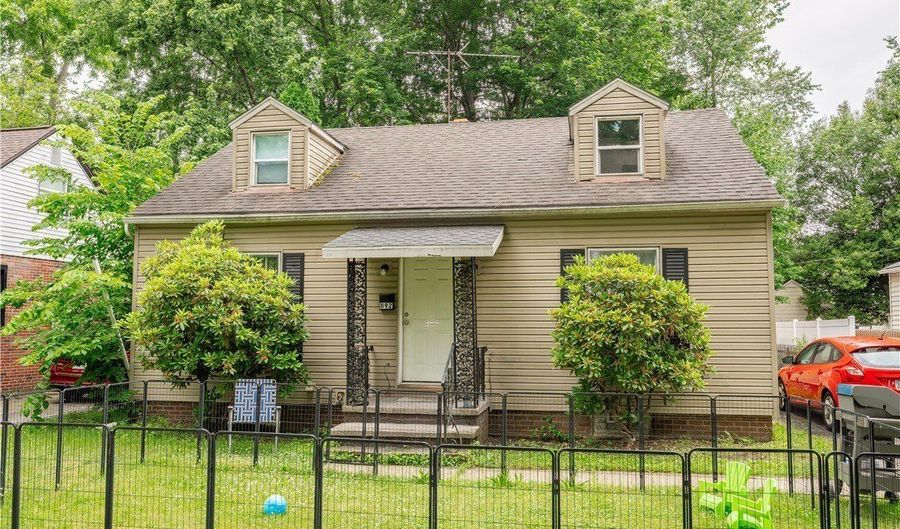 892 Hayden Ave, Akron, OH 44320 - 3 Beds, 2 Bath