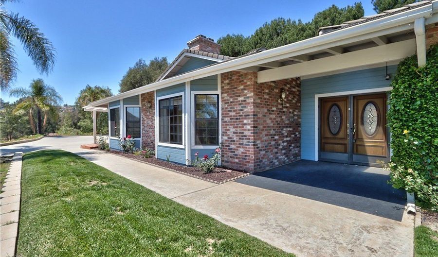 3456 Los Sicomoros Ln, Fallbrook, CA 92028 - 3 Beds, 3 Bath