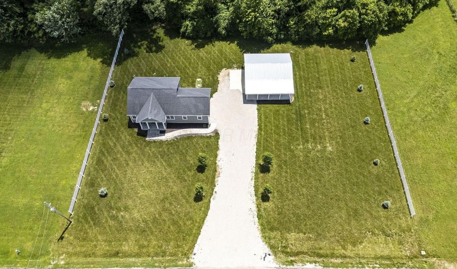 5293 Duvall Rd, Ashville, OH 43103 - 3 Beds, 2 Bath