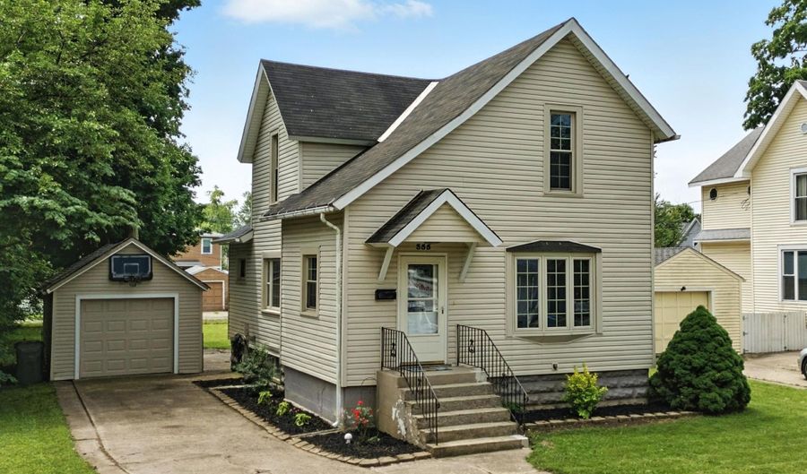 355 W 9th St, Auburn, IN 46706 - 2 Beds, 1 Bath