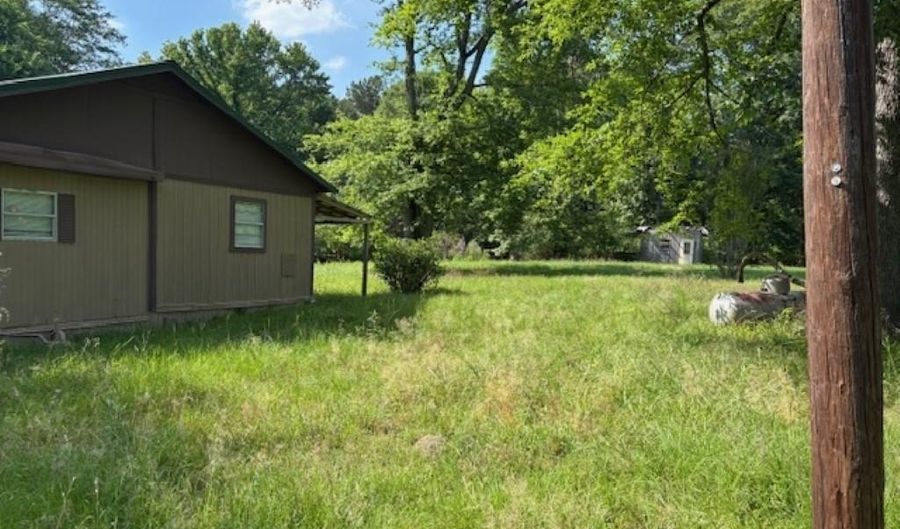 6703 PETE MONTGOMERY Rd, Bastrop, LA 71220 - 4 Beds, 1 Bath