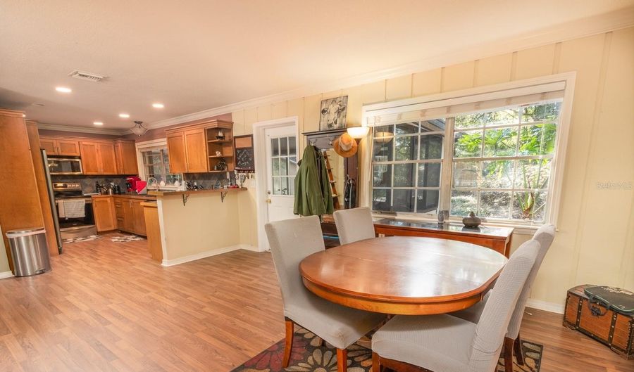 560 N LAKE PLEASANT Rd, Apopka, FL 32712 - 3 Beds, 2 Bath