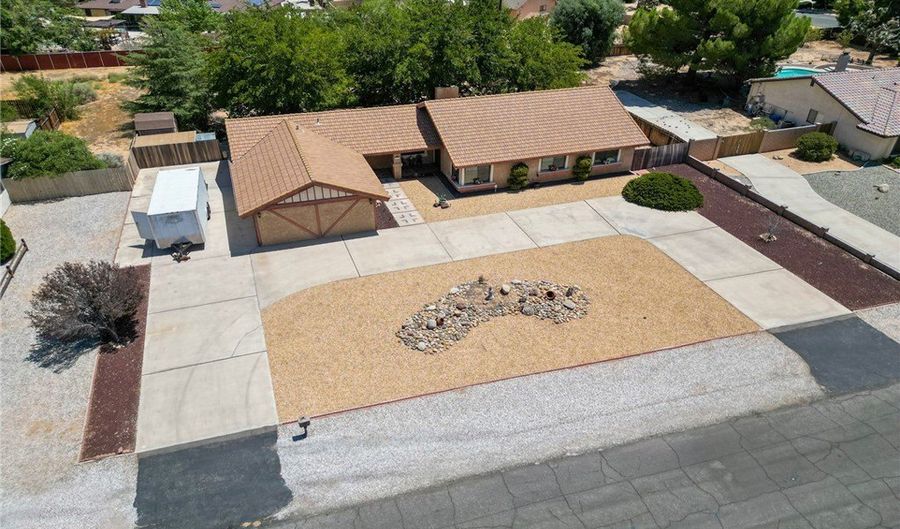 13275 Shawnee, Apple Valley, CA 92308 - 4 Beds, 3 Bath