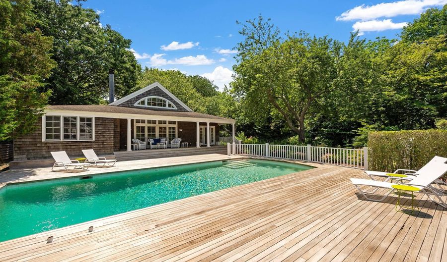 256 Main St, Amagansett, NY 11930 - 2 Beds, 3 Bath
