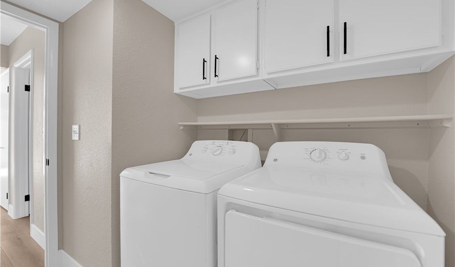 340 Templeton Dr, Henderson, NV 89074 - 4 Beds, 3 Bath