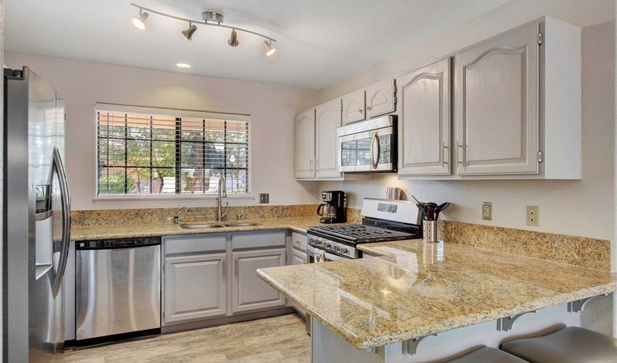 2851 VALLEY VIEW Blvd 1016, Las Vegas, NV 89102 - 2 Beds, 2 Bath