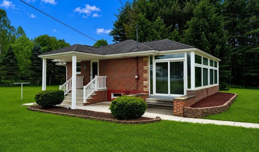 19210 S RAILROAD St, Barton, MD 21521 - 3 Beds, 1 Bath