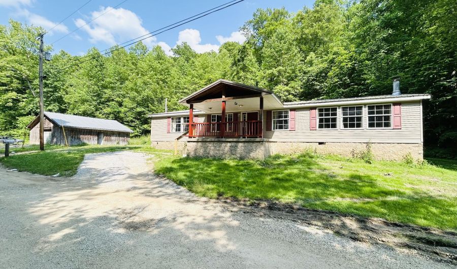 257 Cricket Ln, Beattyville, KY 41311 - 3 Beds, 2 Bath