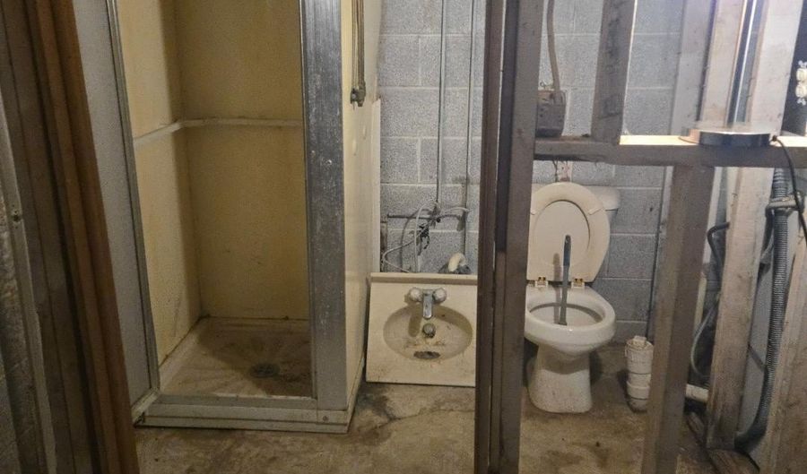 1515 Dean Dr, Albion, MI 49224 - 4 Beds, 2 Bath