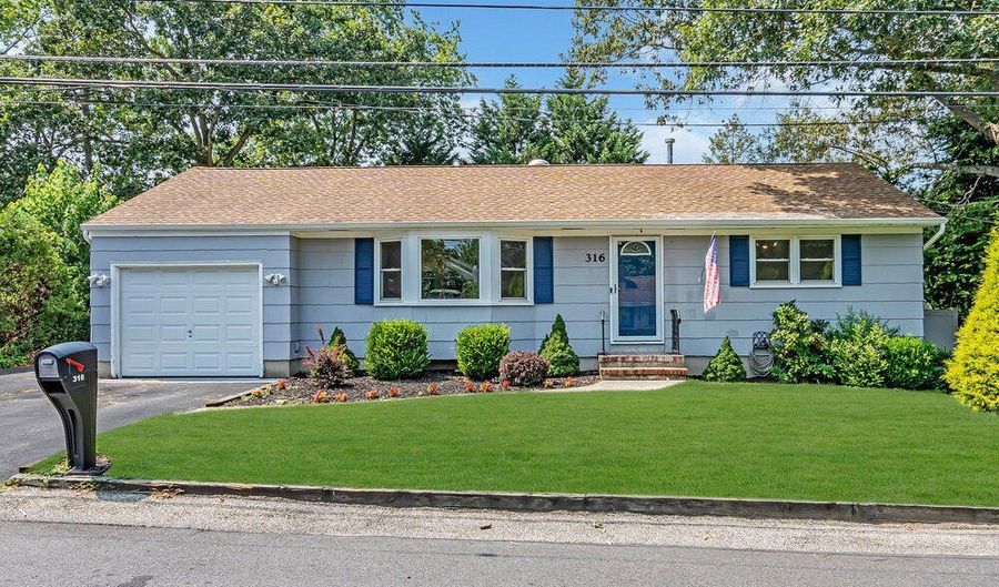 316 Seaman Ave, Beachwood, NJ 08722 - 3 Beds, 2 Bath