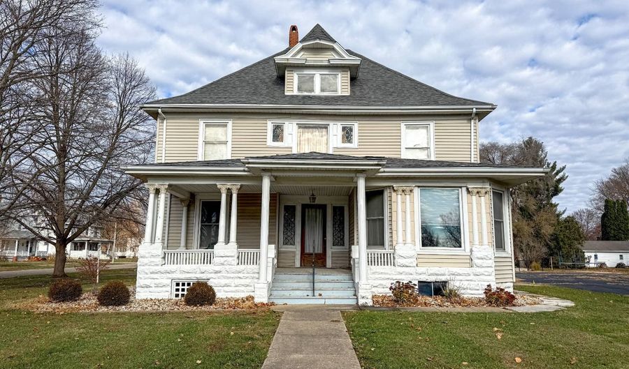 200 E Hunt, Alexis, IL 61412 - 0 Beds, 2 Bath