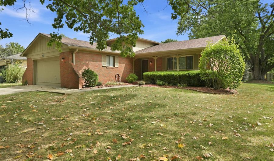 7927 Hoop Rd, Indianapolis, IN 46217 - 4 Beds, 2 Bath