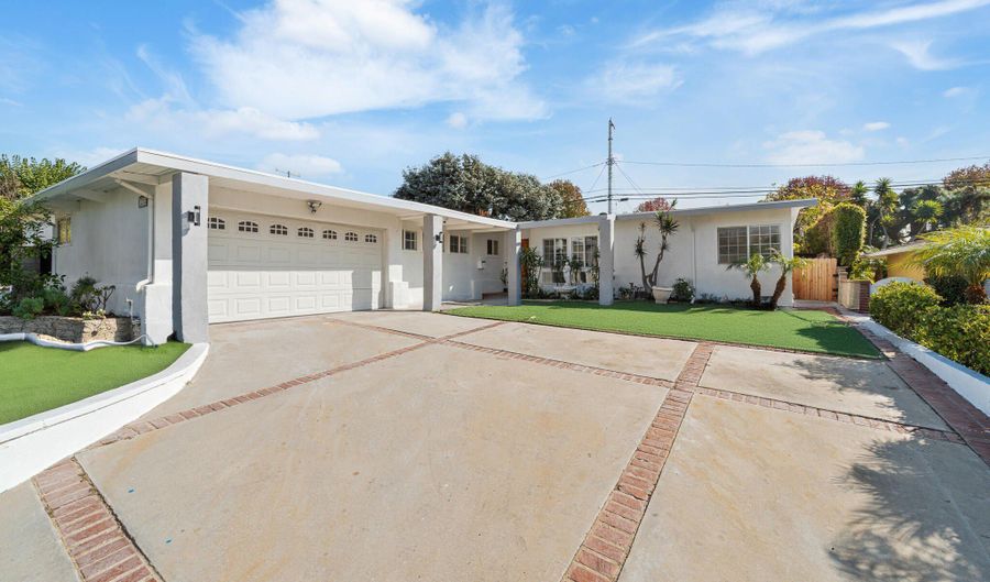 7272 W 90th St, Los Angeles, CA 90045 - 4 Beds, 3 Bath