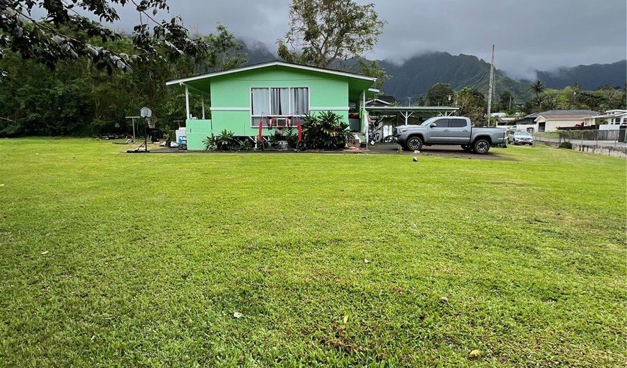 47-416 Ahuimanu Pl, Kaneohe, HI 96744 - 3 Beds, 1 Bath
