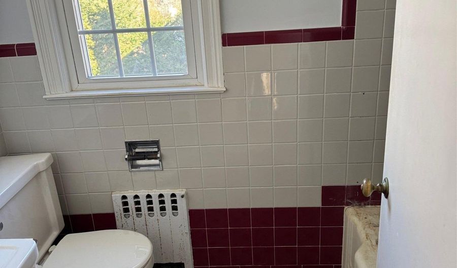 133 Hutchinson Blvd, Scarsdale, NY 10583 - 3 Beds, 2 Bath