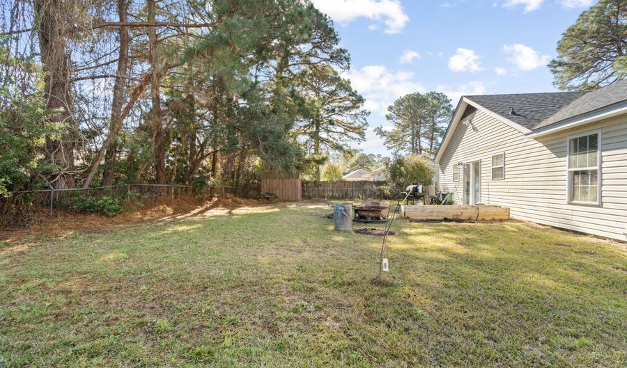 12 Blacksmith Cir, Beaufort, SC 29906 - 3 Beds, 2 Bath