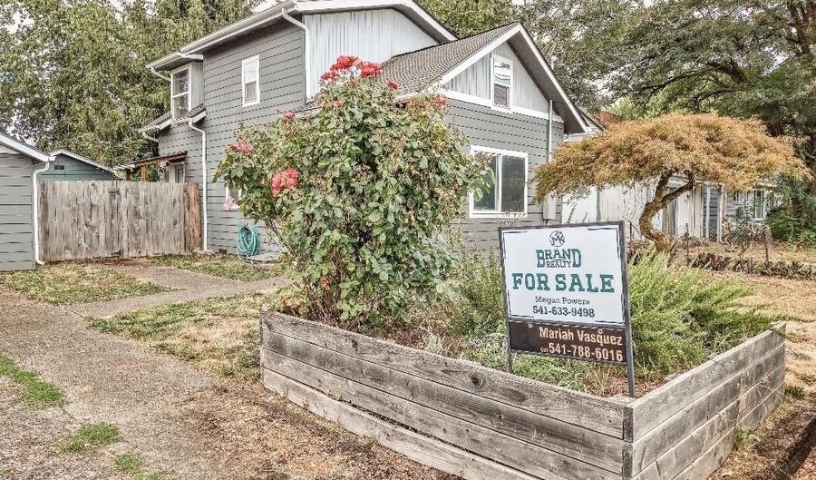 1620 16th Ave, Albany, OR 97321 - 2 Beds, 2 Bath