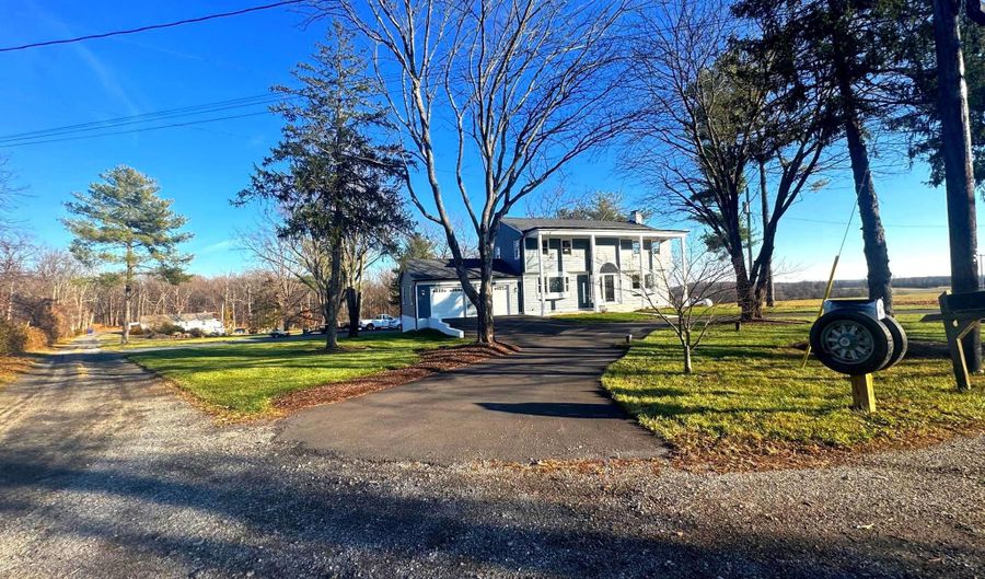 21611 SLIDELL Rd, Boyds, MD 20841 - 5 Beds, 4 Bath