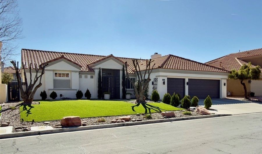 1524 Breeze Canyon Dr, Las Vegas, NV 89117 - 4 Beds, 3 Bath
