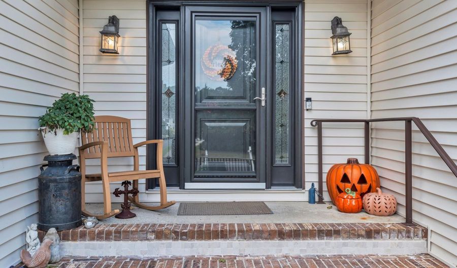 8 Laurel Ln, Bayville, NJ 08721 - 5 Beds, 2 Bath