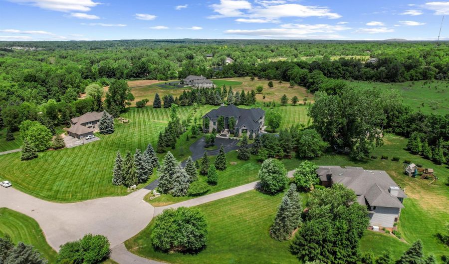 5636 Meadow Ln, Ann Arbor, MI 48105 - 5 Beds, 5 Bath