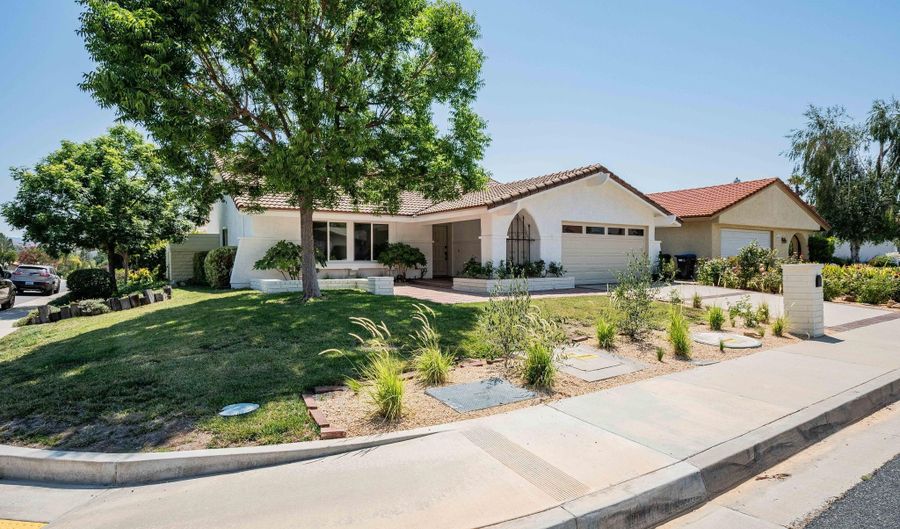 28904 Timberlane St, Agoura Hills, CA 91301 - 4 Beds, 2 Bath
