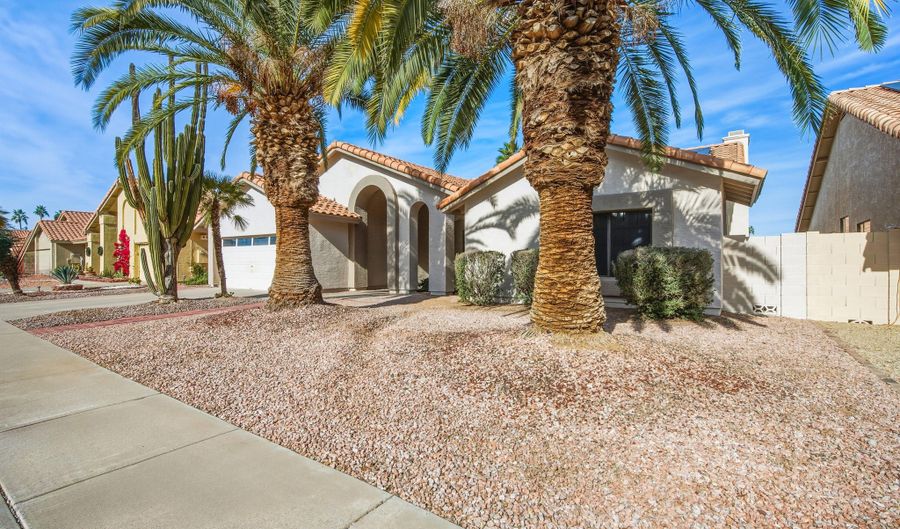 11130 W SIENO Pl, Avondale, AZ 85392 - 4 Beds, 2 Bath