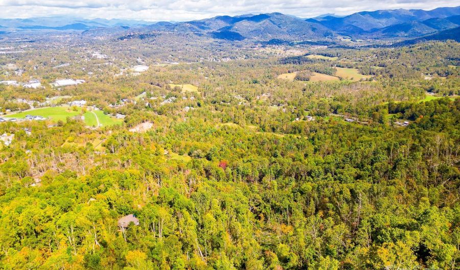 128 Leisure Mountain Rd, Asheville, NC 28804 - 3 Beds, 4 Bath