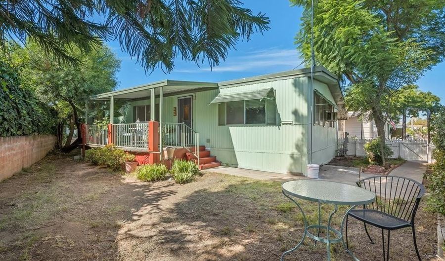 17 Crusader Ave, Escondido, CA 92027 - 2 Beds, 2 Bath