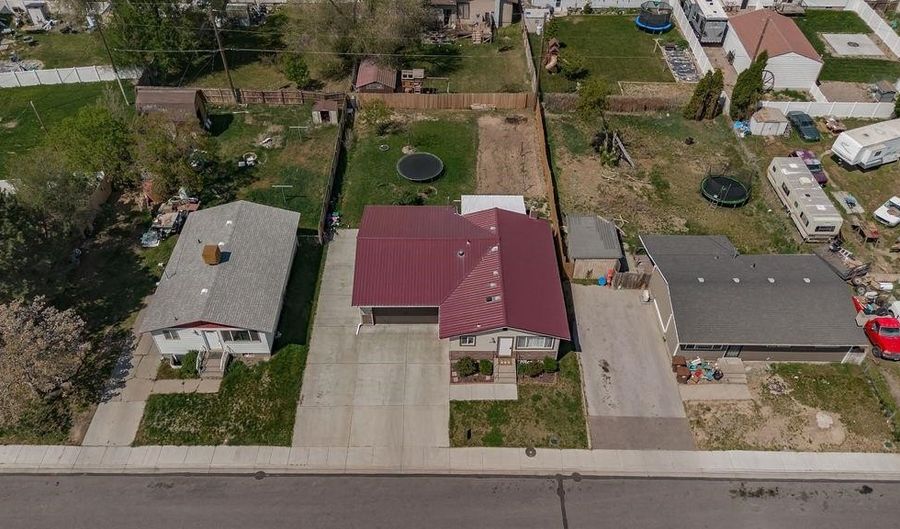 4575 Sawtooth St, Chubbuck, ID 83202 - 5 Beds, 2 Bath