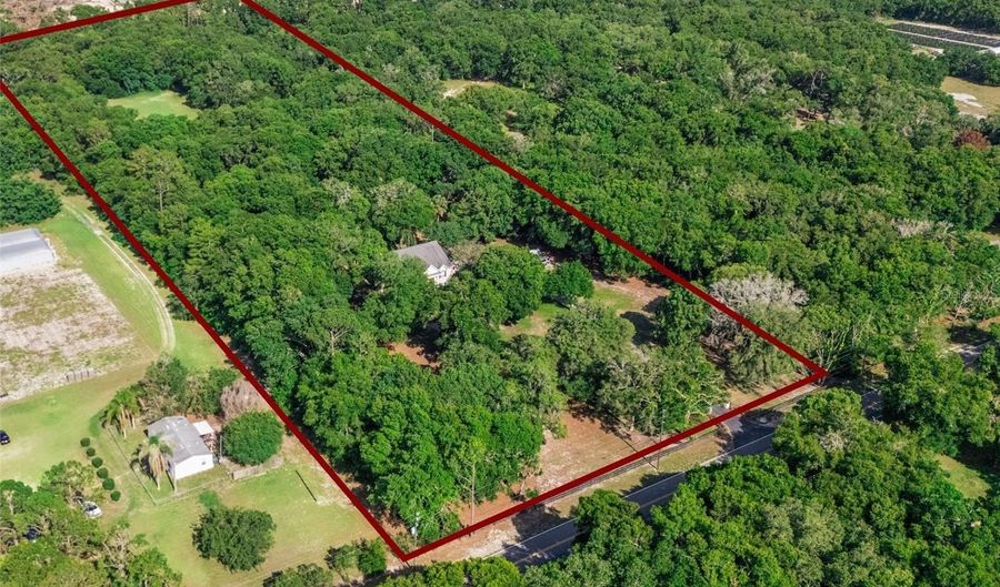 4275 ROUND LAKE Rd, Apopka, FL 32712 - 4 Beds, 5 Bath