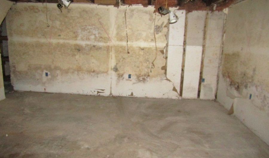 241 Weber Rd, Aleppo, PA 15143 - 2 Beds, 1 Bath
