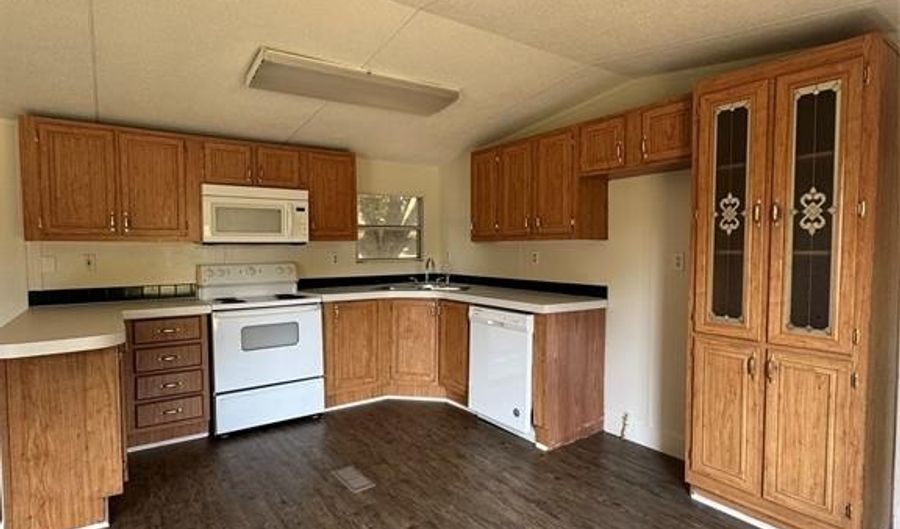 201 Donna St, Alvarado, TX 76009 - 3 Beds, 2 Bath