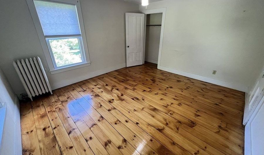 986 S East St #A, Amherst, MA 01002 - 4 Beds, 2 Bath