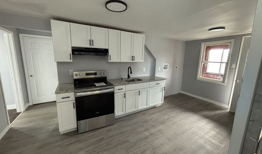 231 Goddard Ave 3Rd Floor, Bridgeport, CT 06610 - 2 Beds, 1 Bath
