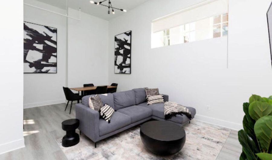 300 CATHEDRAL St 304, Baltimore, MD 21201 - 1 Beds, 1 Bath