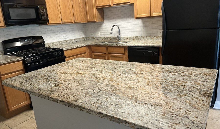 3420 N Old Arlington Heights Rd 208, Arlington Heights, IL 60004 - 2 Beds, 2 Bath
