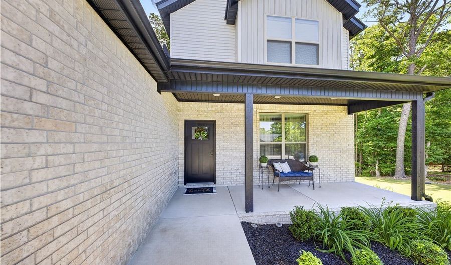29 Westmorland Dr, Bella Vista, AR 72714 - 4 Beds, 3 Bath