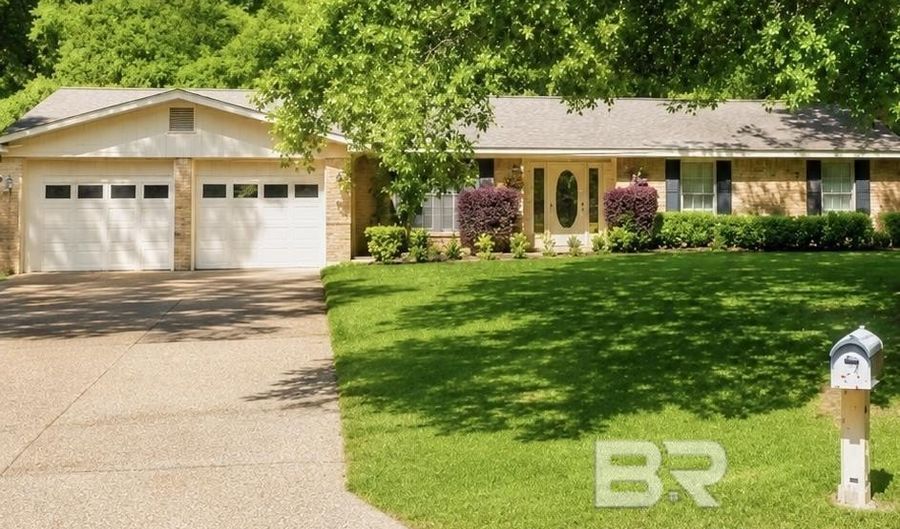300 Norwood Ct, Bay Minette, AL 36507 - 3 Beds, 2 Bath